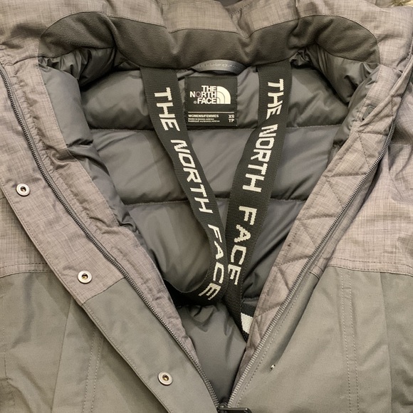 Barely work North Face parka in excellent condition - Picture 4 of 5